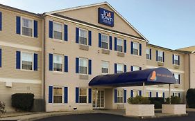 Home-Towne Suites Anderson